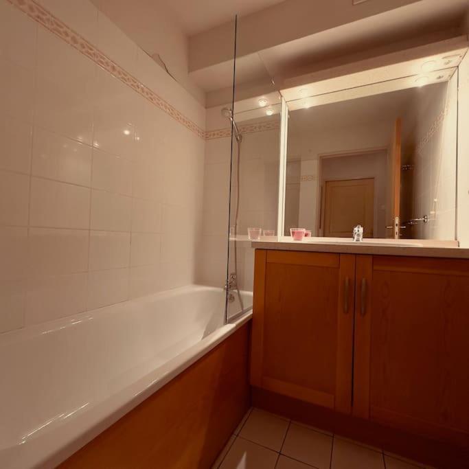Le Nid D'Aran Apartment Bagneres-de-Luchon Luaran gambar